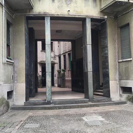 Casa Della Nonna Апартаменты Комо